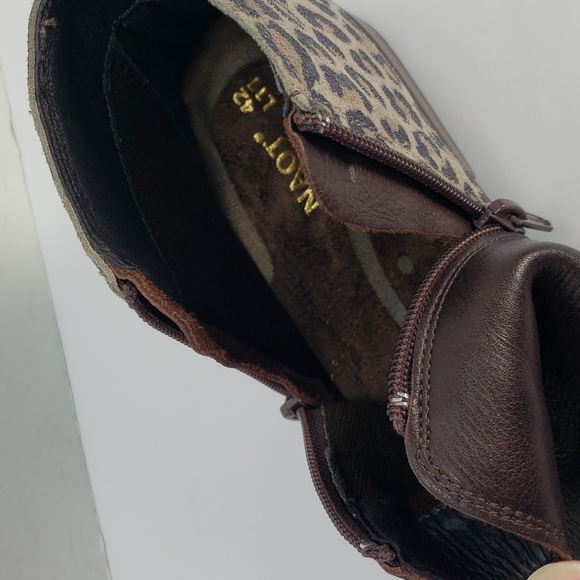 NAOT HELM BROWN LEATHER CHEETAH PRINT SUEDE SIDES ZIP BOOTIES WOMEN'S 42 L 11 - Picture 8 of 11